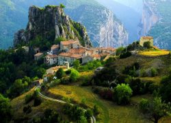 France: A Country Having a Galore of Monuments and Charming Mountain Sceneries