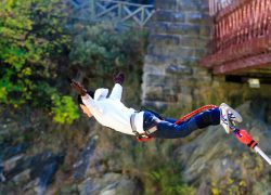 10 Great Bungy Jumping Locations In Australia